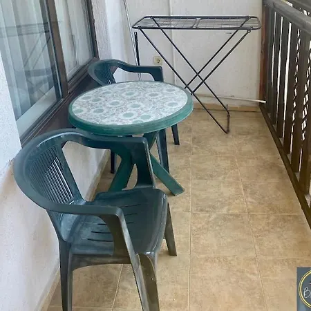 2 Bed At Watermill Complex